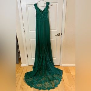 Women's Emerald Green Ballgown Dress Ball/Prom/Homecoming/Barrister Ball/Wedding
